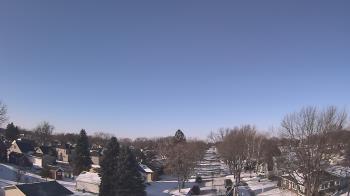 Weather camera view of Sibley East Middle and High School.