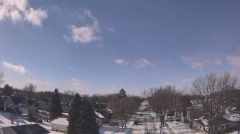 Weather camera view of Sibley East Middle and High School.