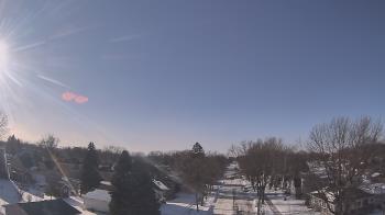 Weather camera view of Sibley East Middle and High School.