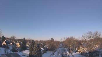 Weather camera view of Sibley East Middle and High School.