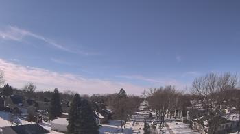 Weather camera view of Sibley East Middle and High School.