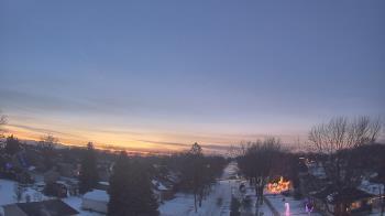 Weather camera view of Sibley East Middle and High School.