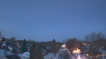 Weather camera view of Sibley East Middle and High School.