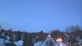 Weather camera view of Sibley East Middle and High School.