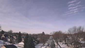 Weather camera view of Sibley East Middle and High School.