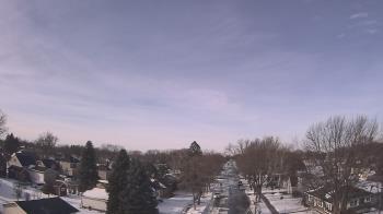 Weather camera view of Sibley East Middle and High School.