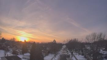 Weather camera view of Sibley East Middle and High School.