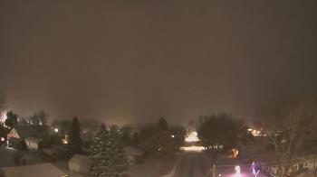Weather camera view of Sibley East Middle and High School.