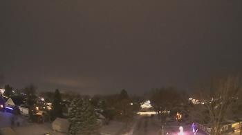 Weather camera view of Sibley East Middle and High School.