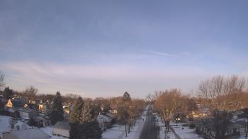 Weather camera view of Sibley East Middle and High School.