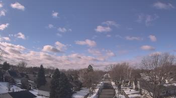 Weather camera view of Sibley East Middle and High School.