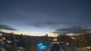 Weather camera view of Sibley East Middle and High School.