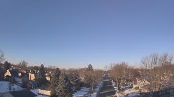 Weather camera view of Sibley East Middle and High School.