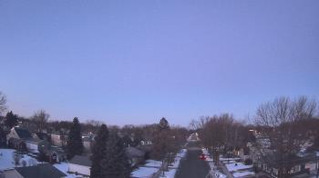 Weather camera view of Sibley East Middle and High School.