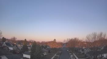 Weather camera view of Sibley East Middle and High School.
