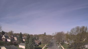 Weather camera view of Sibley East Middle and High School.