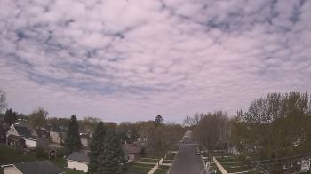 Weather camera view of Sibley East Middle and High School.