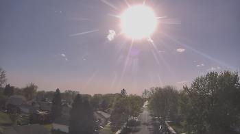 Weather camera view of Sibley East Middle and High School.