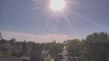 Weather camera view of Sibley East Middle and High School.