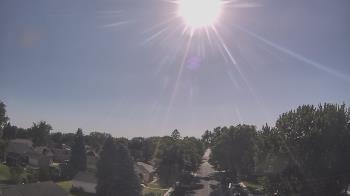 Weather camera view of Sibley East Middle and High School.