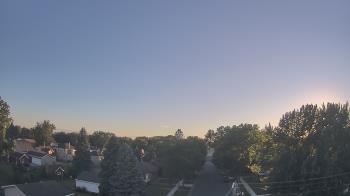 Weather camera view of Sibley East Middle and High School.