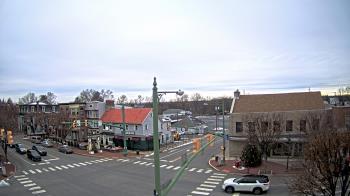 Weather camera view of JoJos Pizza.