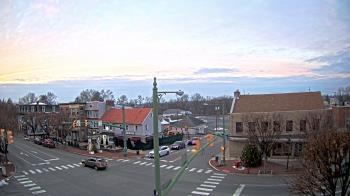Weather camera view of JoJos Pizza.