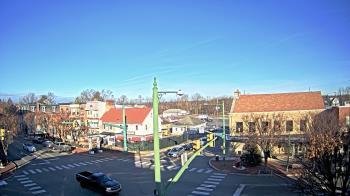 Weather camera view of JoJos Pizza.