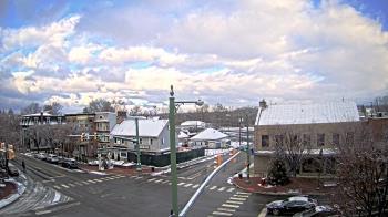 Weather camera view of JoJos Pizza.