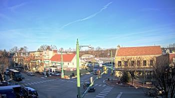 Weather camera view of JoJos Pizza.