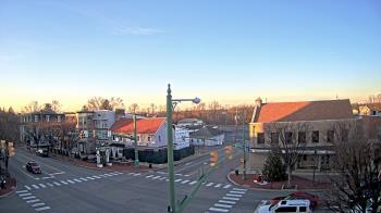 Weather camera view of JoJos Pizza.