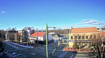 Weather camera view of JoJos Pizza.