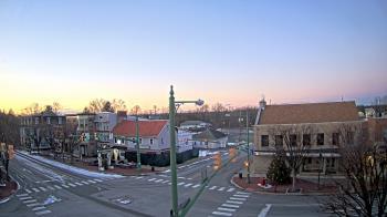 Weather camera view of JoJos Pizza.