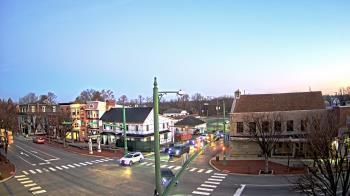 Weather camera view of JoJos Pizza.
