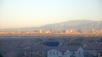 Weather camera view of Robert and Sandy Ellis ES.