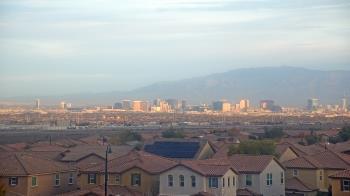 Weather camera view of Robert and Sandy Ellis ES.