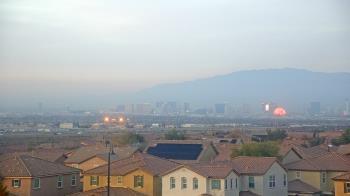 Weather camera view of Robert and Sandy Ellis ES.