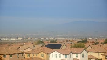 Weather camera view of Robert and Sandy Ellis ES.