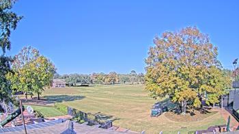 Weather camera view of Houston Country Club.