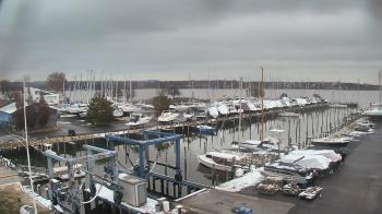 Weather camera view of Tidewater Marina.