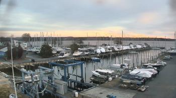 Weather camera view of Tidewater Marina.