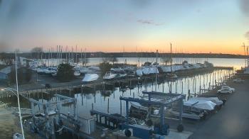 Weather camera view of Tidewater Marina.