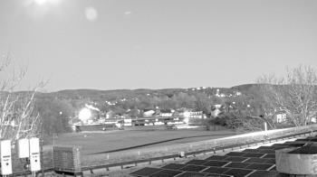 Weather camera view of Haverstraw Elementary School.