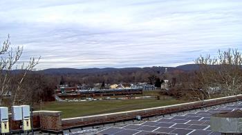 Weather camera view of Haverstraw Elementary School.