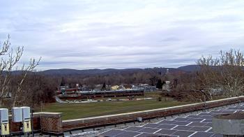 Weather camera view of Haverstraw Elementary School.