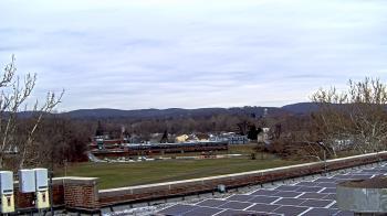 Weather camera view of Haverstraw Elementary School.