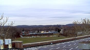 Weather camera view of Haverstraw Elementary School.