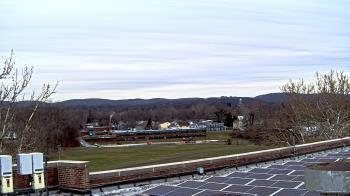 Weather camera view of Haverstraw Elementary School.