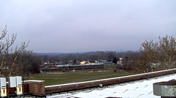 Weather camera view of Haverstraw Elementary School.