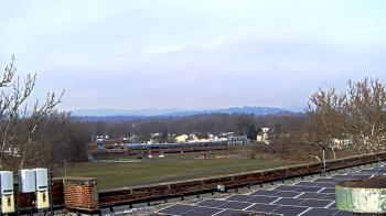 Weather camera view of Haverstraw Elementary School.